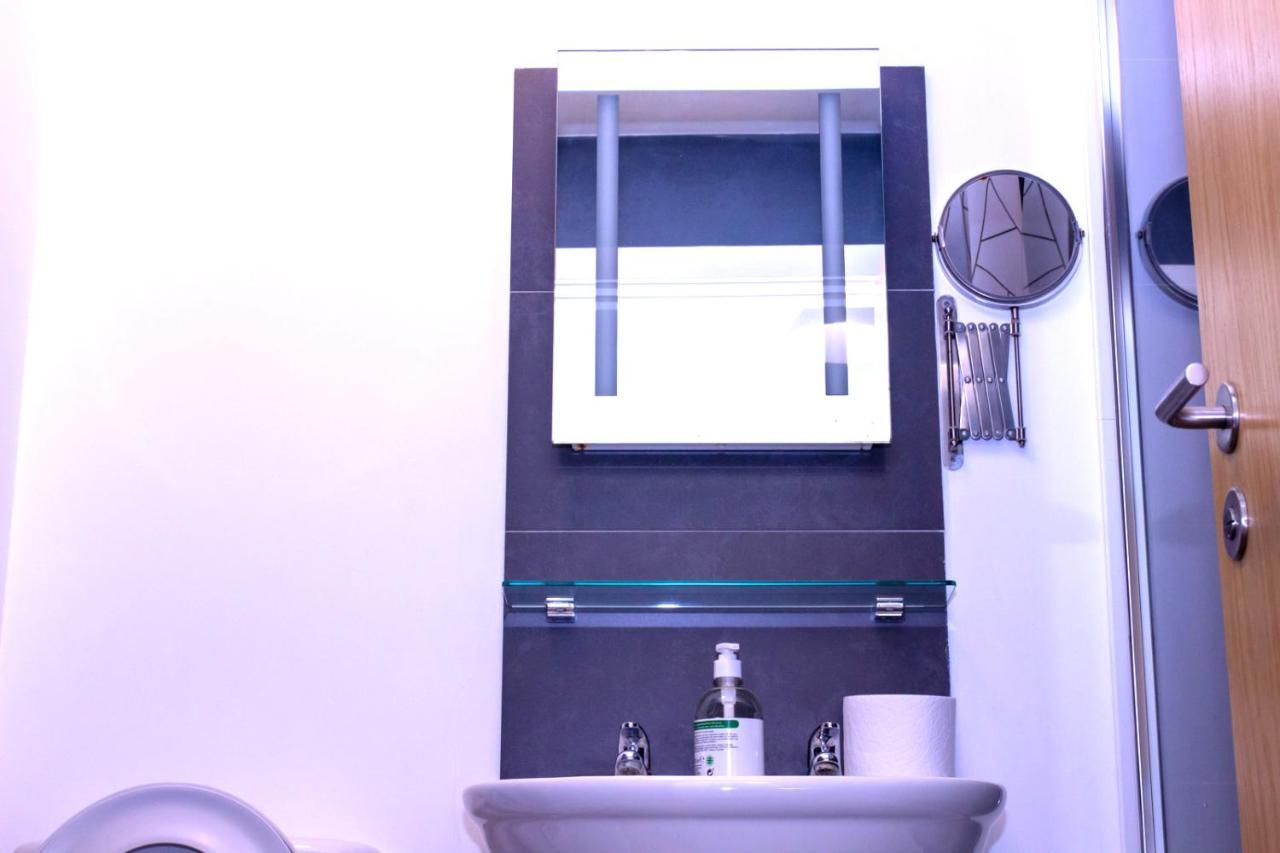 Allen Luxury Apartment โคเวนทรี ภายนอก รูปภาพ